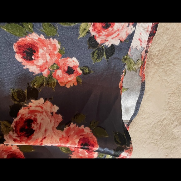 SUPER CUTE FORMAL SKIRT! - Picture 3 of 4